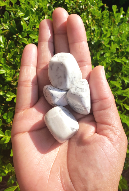 White Howlite -energy stones